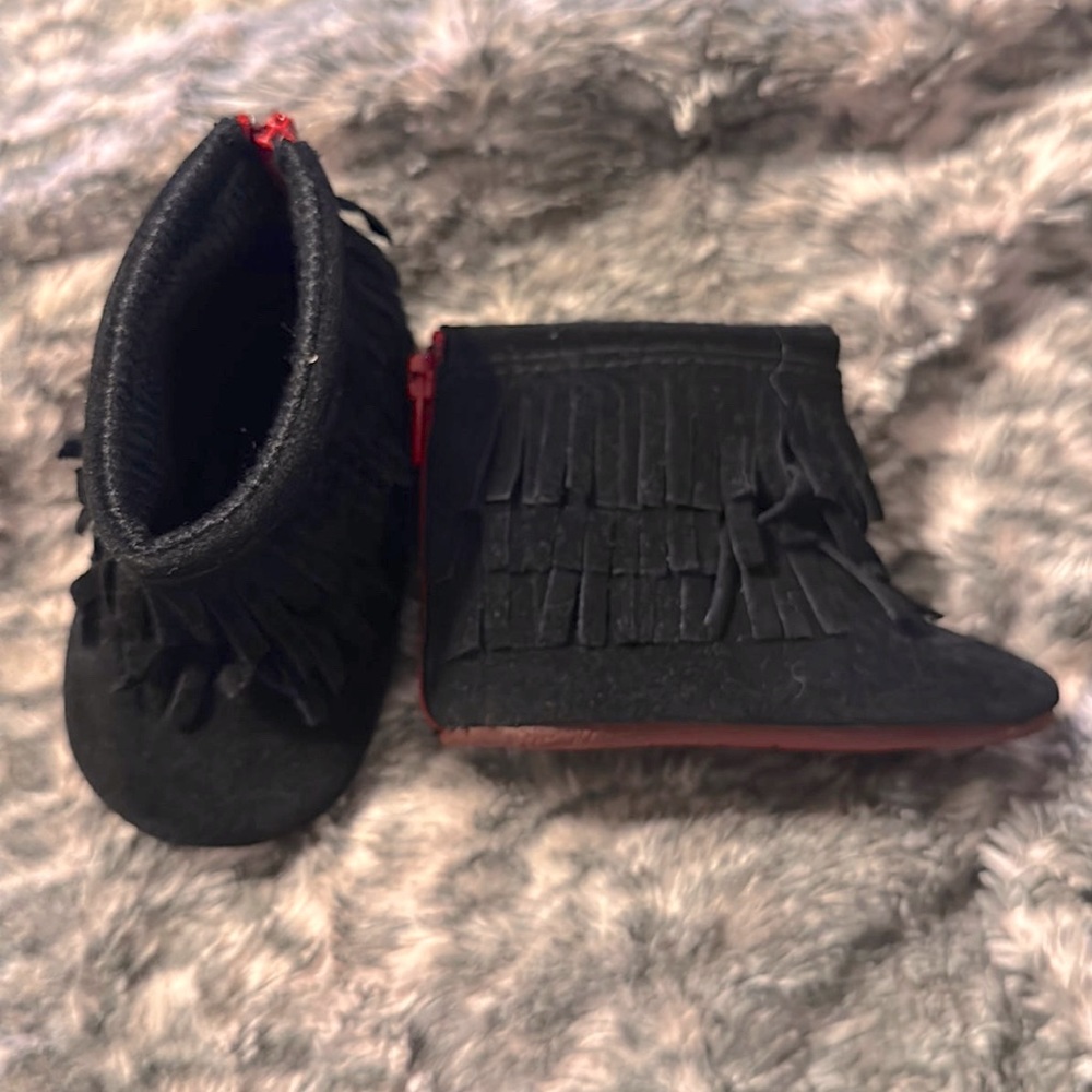 Black moccasin booties. Sweet N Swag brand. Baby - size 2
